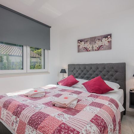 Apartments Elle Luxury Vantacici مالينسكا المظهر الخارجي الصورة