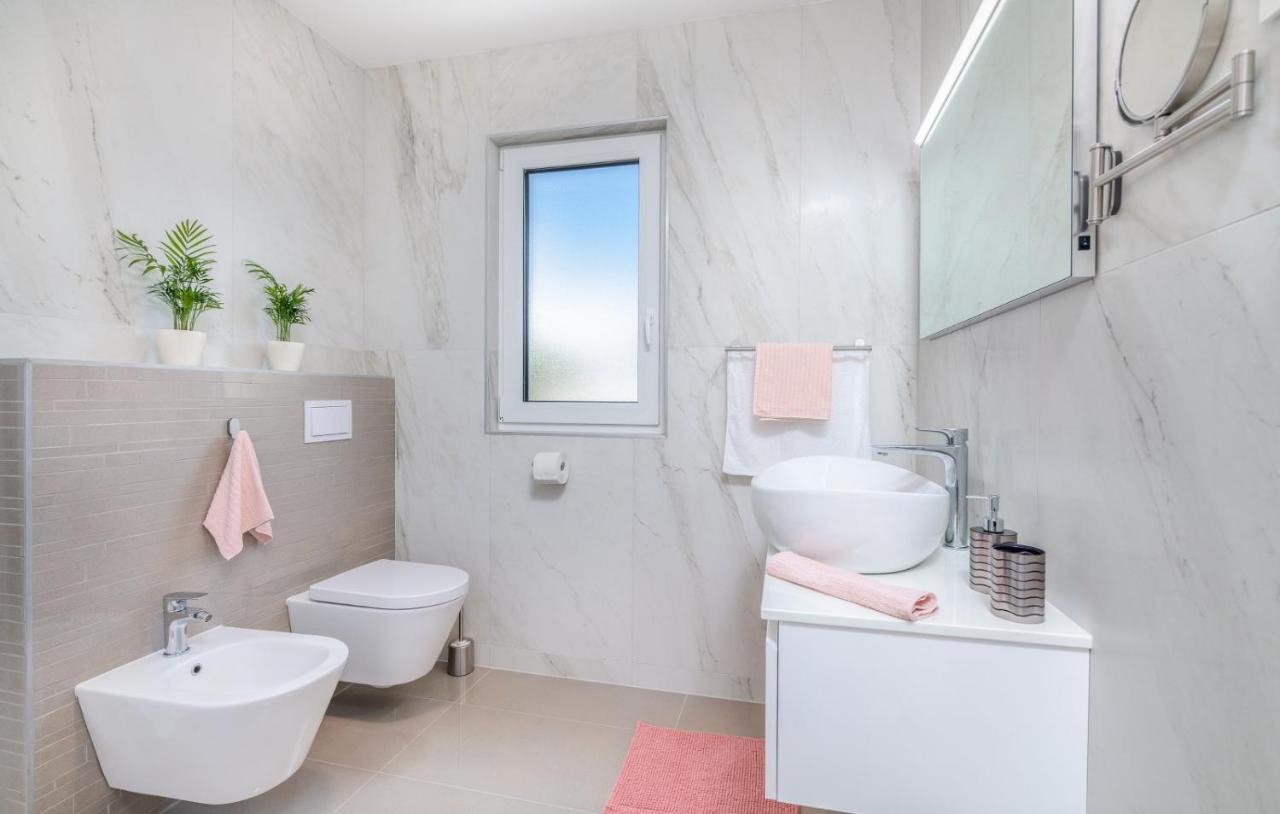Apartments Elle Luxury Vantacici مالينسكا المظهر الخارجي الصورة