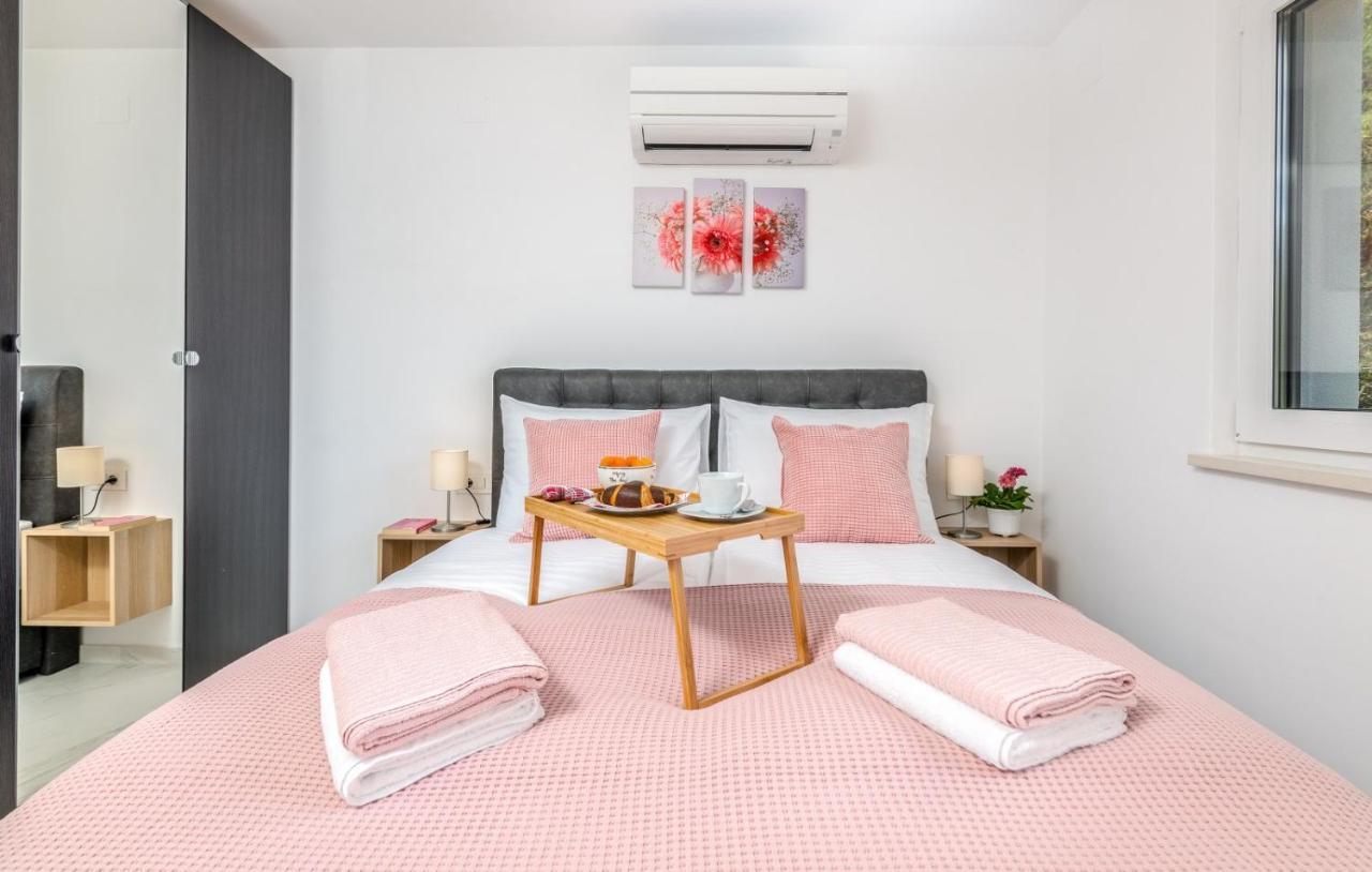 Apartments Elle Luxury Vantacici مالينسكا المظهر الخارجي الصورة