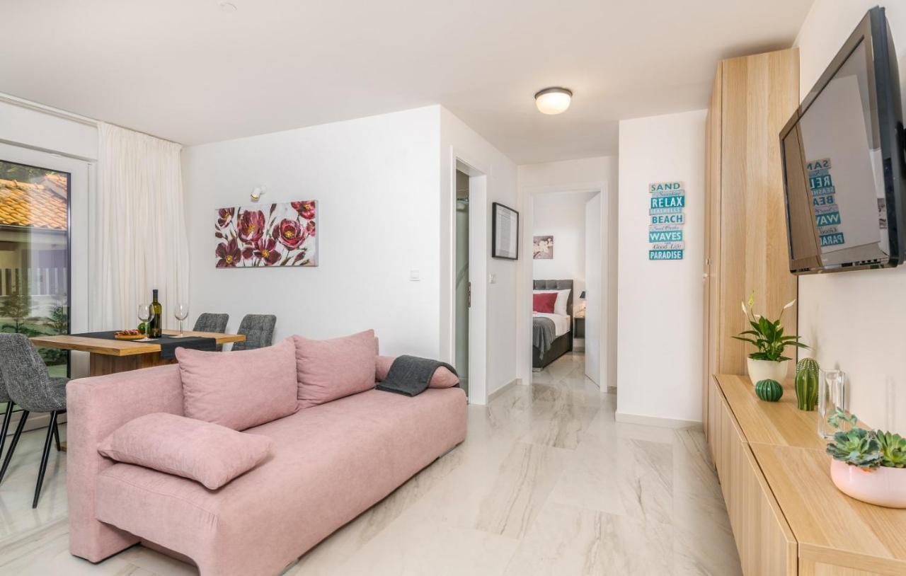 Apartments Elle Luxury Vantacici مالينسكا المظهر الخارجي الصورة