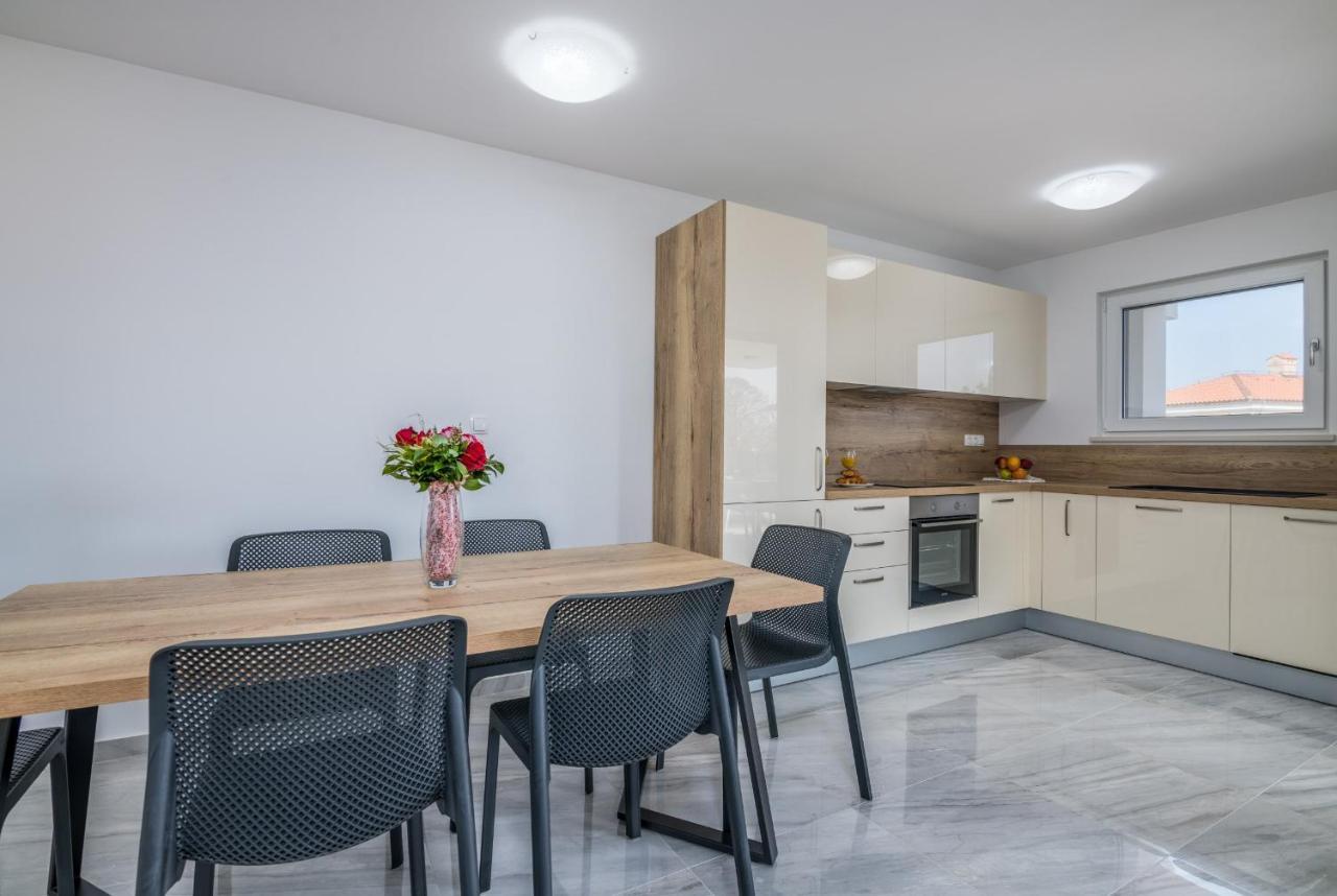 Apartments Elle Luxury Vantacici مالينسكا المظهر الخارجي الصورة