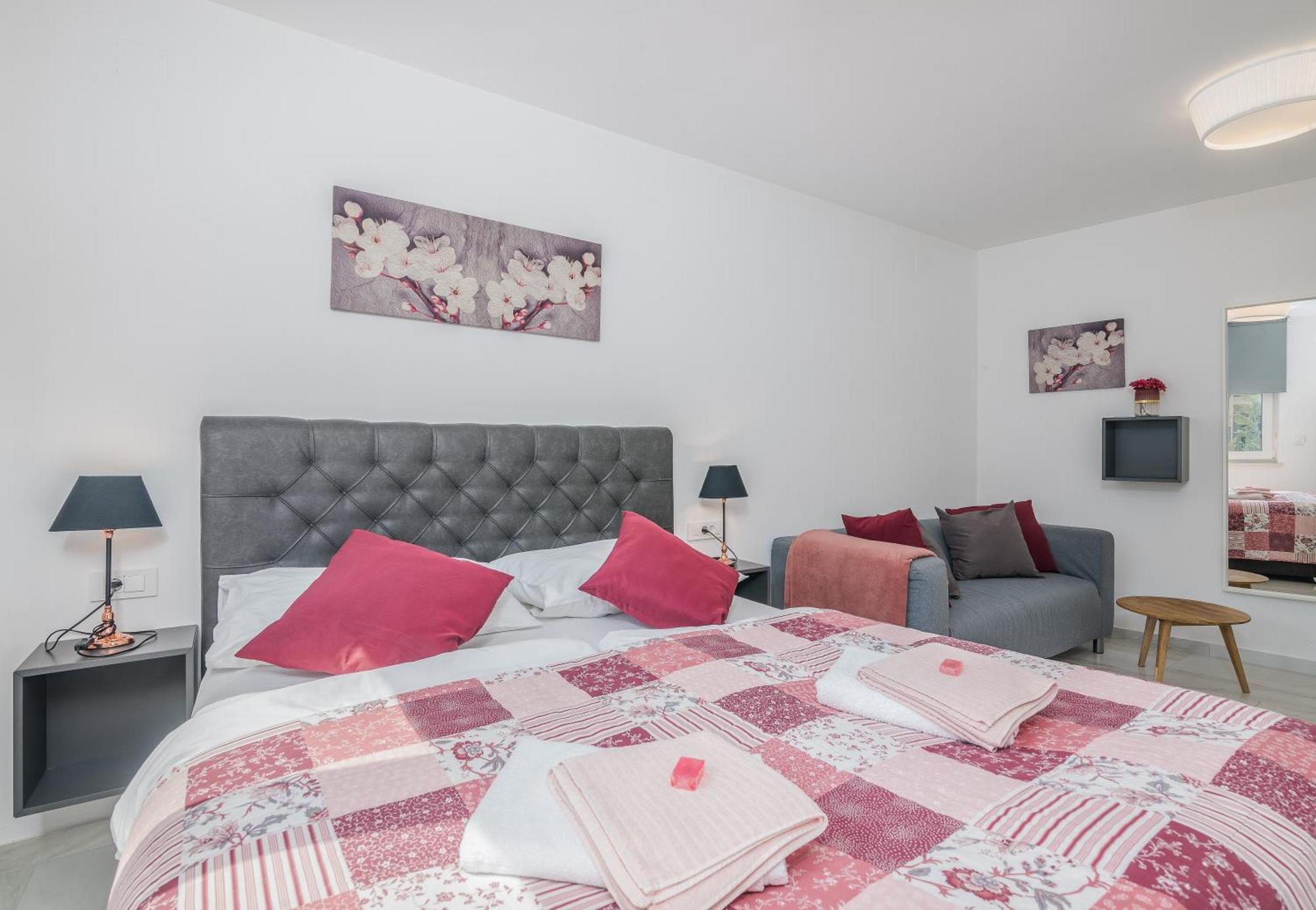 Apartments Elle Luxury Vantacici مالينسكا المظهر الخارجي الصورة